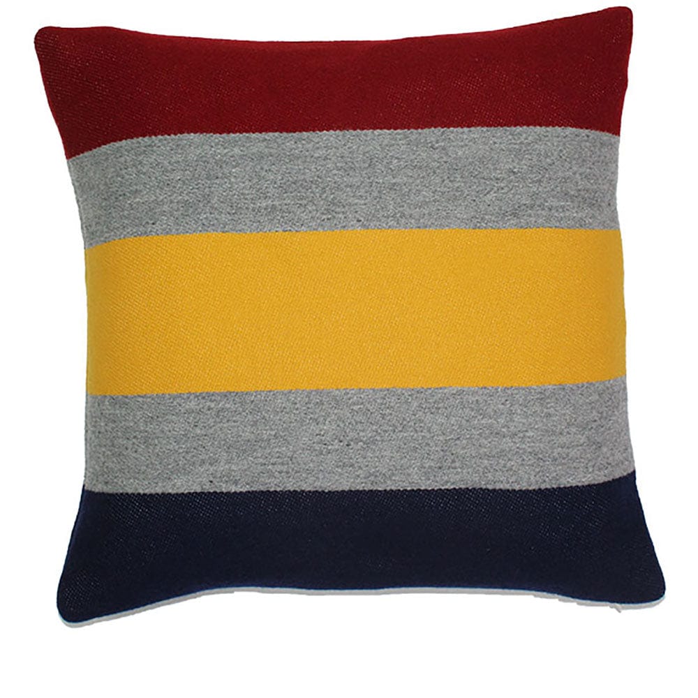 https://www.faribaultmill.com/cdn/shop/products/faribault-mill-frontier-gray-frontier-pillow-case-28042515153005_1000x.jpg?v=1670445567